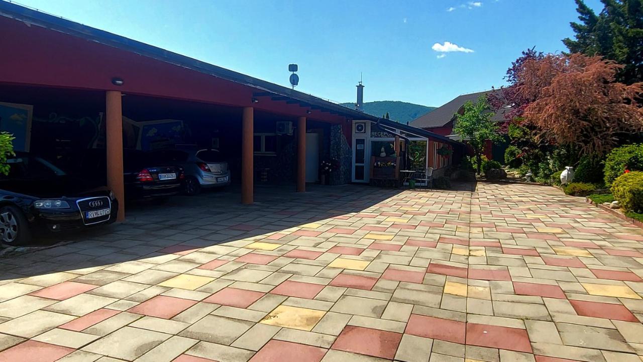 Aparthotel Selfness Rožňava Zewnętrze zdjęcie